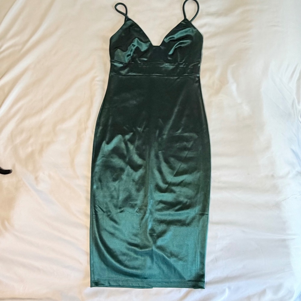 Lulus Emerald Green Satin V-Neck Midi Dress Bodycon Slip S8D1686N Small